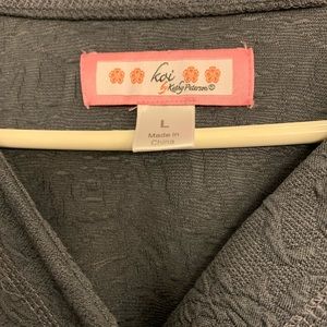 Koi Scrub Jacket Rose pattern